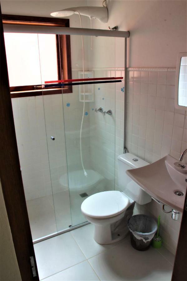 Villa Felix Suites E Chales Убатуба Екстериор снимка