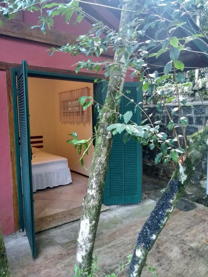 Villa Felix Suites E Chales Убатуба Екстериор снимка